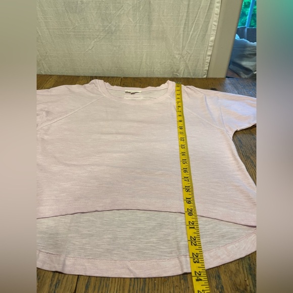 Livom cropped T-shirt – Size XS🩷 - Picture 4 of 6